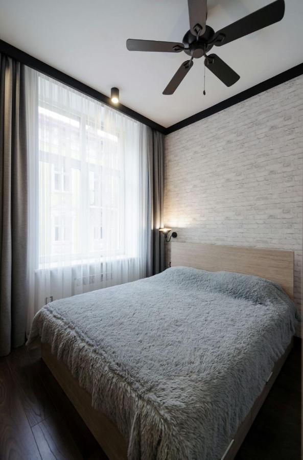 Стильна Квартира В Самому Центрі Lviv Exterior photo